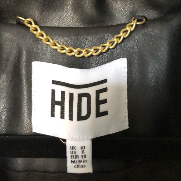 Vegan Leather Puffer Jacket + Belt - Picture 9 of 9